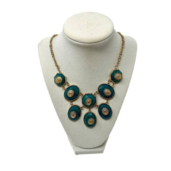 Vintage Charming Charlie Faux Jade Acrylic Stones & Gold Tone Chain - Picture 2 of 7